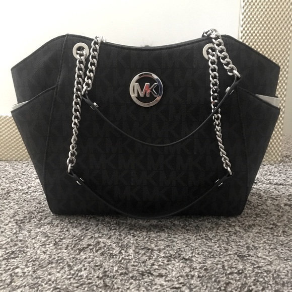 MICHAEL KORS Shoulder Tote - Picture 2 of 6